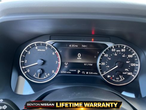 Used 2023 Nissan Rogue SV FWD image 14