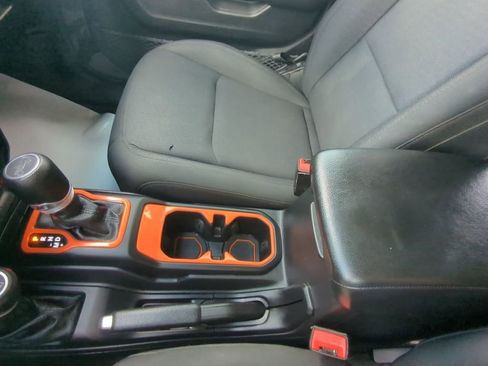 Used 2019 Jeep Wrangler Unlimited Sport S AWD/4WD image 21