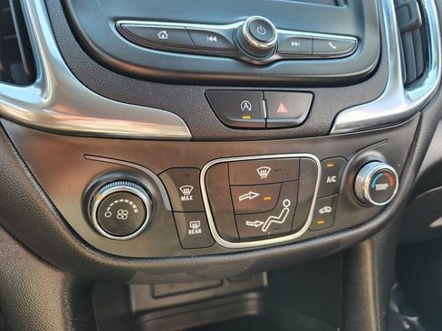 Used 2024 Chevrolet Equinox LT FWD image 27