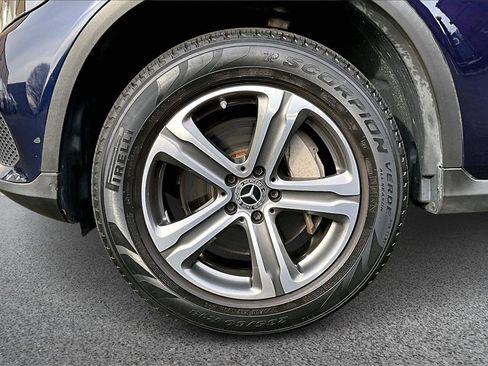 Used 2018 Mercedes-Benz GLC 300 4MATIC image 34