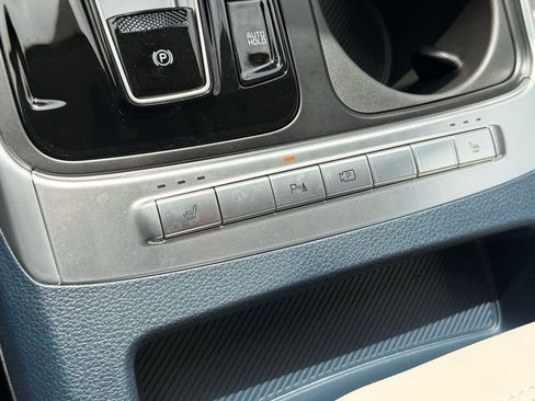 New 2026 Kia Carnival EX FWD image 24