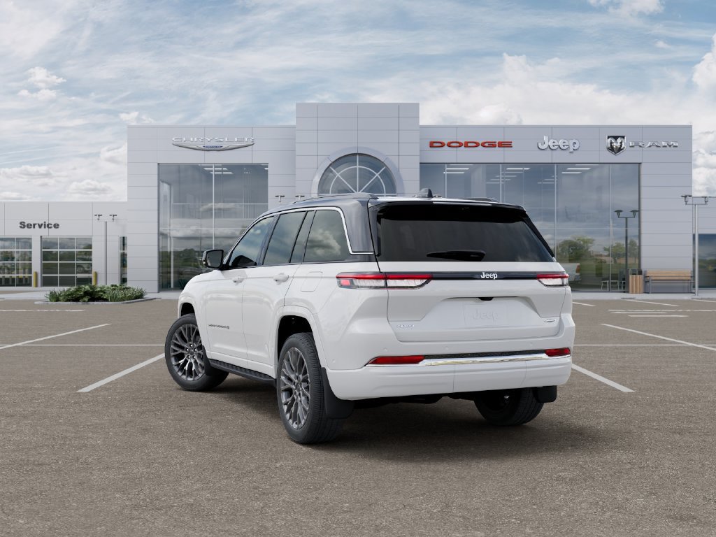 New 2027 Jeep Grand Cherokee Summit AWD/4WD image 3