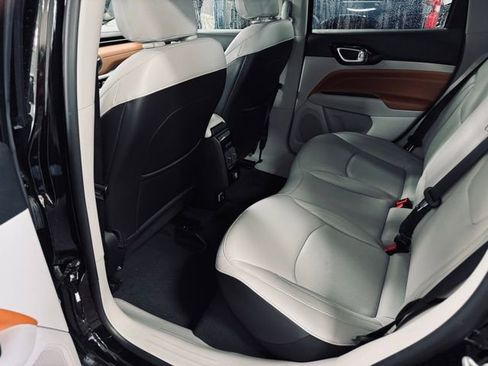 Used 2022 Jeep Compass Limited image 19