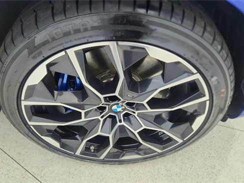 Used 2025 BMW X7 M60i image 61