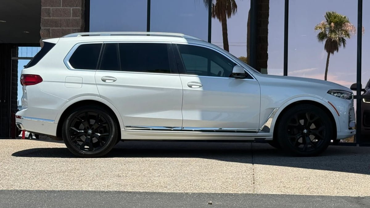 Used 2021 BMW X7 xDrive40i w/ Premium Package AWD/4WD image 15