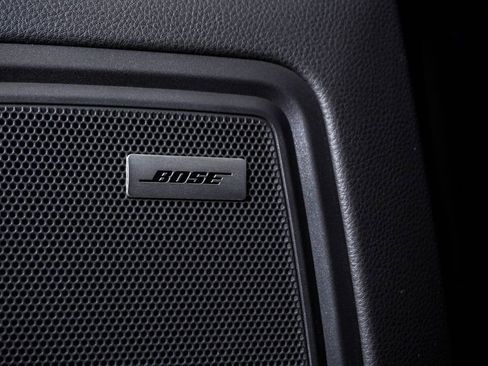 New 2026 Porsche Macan image 27