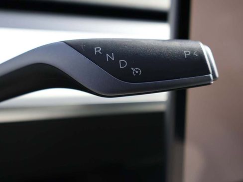 Used 2023 Tesla Model Y Long Range image 50