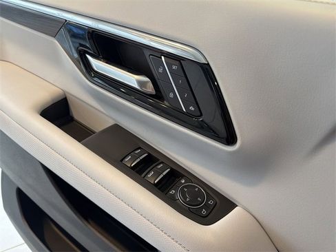 New 2026 Chevrolet Suburban Premier w/ Sun And Tow Package image 25