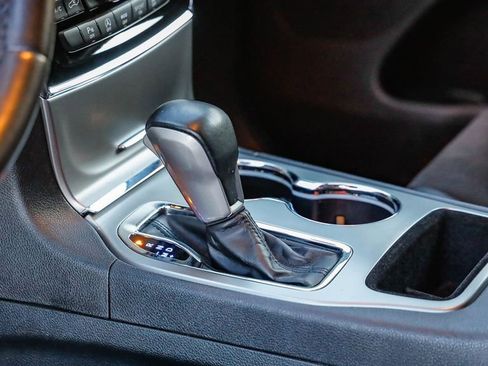 Used 2020 Jeep Grand Cherokee Altitude image 20