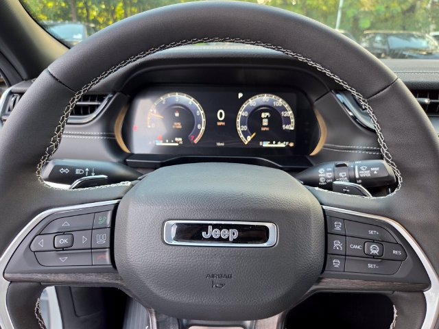 New 2027 Jeep Grand Cherokee Limited AWD/4WD image 22