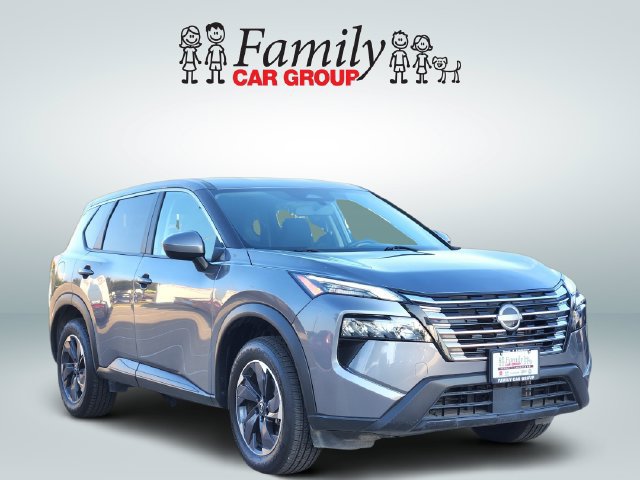 Used 2024 Nissan Rogue SV AWD/4WD image 2