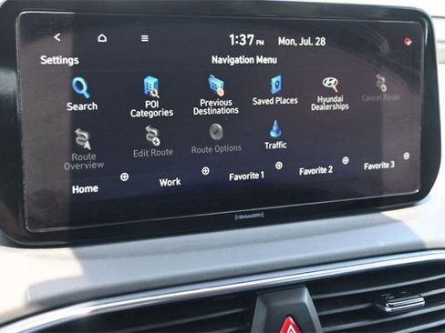 Used 2023 Hyundai Santa Fe SEL image 17