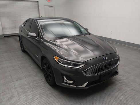 Used 2019 Ford Fusion Titanium FWD image 13