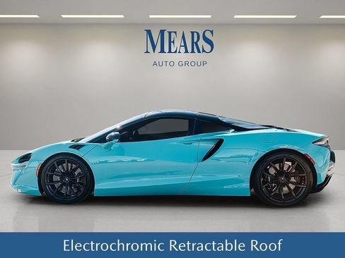 Used 2025 McLaren Artura Spider RWD image 9