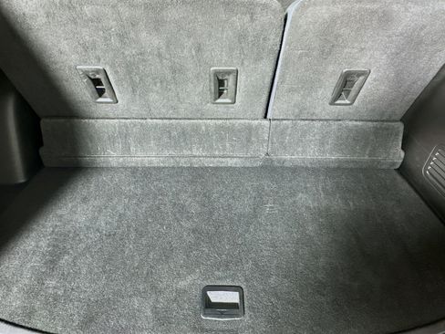 Used 2024 Buick Enclave Premium image 30