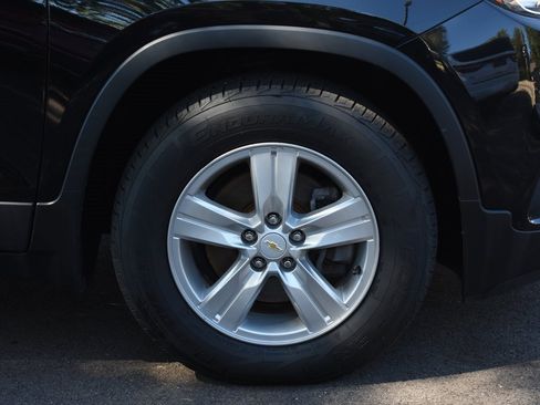 Used 2020 Chevrolet Trax LS w/ Tint and Cruise Package image 4