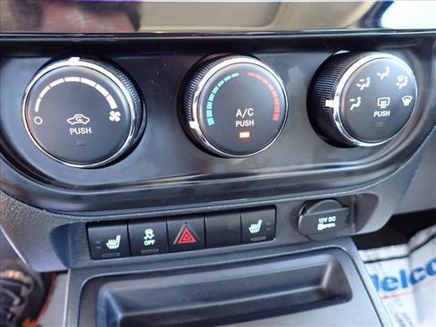 Used 2015 Jeep Patriot High Altitude AWD/4WD image 18