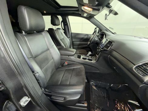 Used 2021 Jeep Grand Cherokee Laredo X image 27