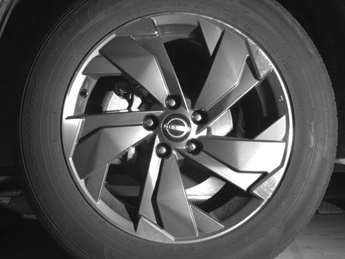Used 2025 Nissan Rogue SV FWD image 12