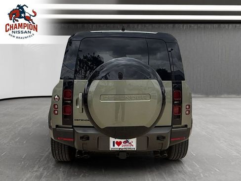 Used 2024 Land Rover Defender 110 SE AWD/4WD image 4