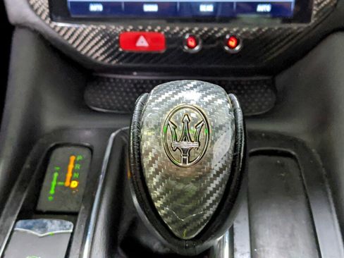 Used 2014 Maserati GranTurismo Sport image 18