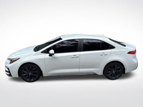Used 2024 Toyota Corolla SE FWD image 4