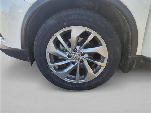 Used 2015 Nissan Rogue SL w/ SL Premium Package image 26