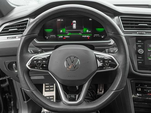 Certified 2024 Volkswagen Tiguan SE R-Line AWD/4WD image 21