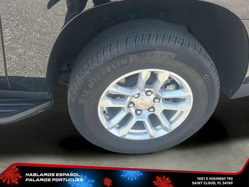 Used 2025 Chevrolet Suburban LS RWD image 36