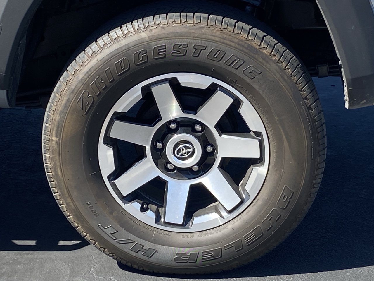 Used 2019 Toyota Tacoma SR5 RWD image 6