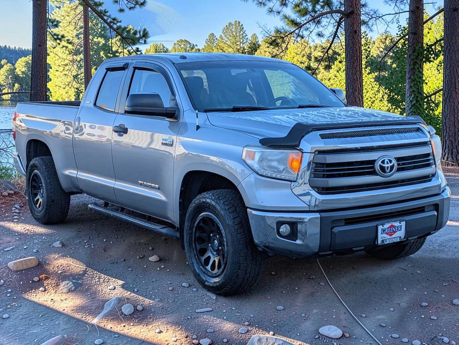 Used 2015 Toyota Tundra SR5 AWD/4WD image 8
