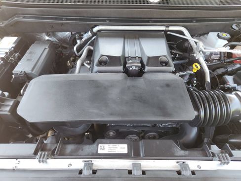 Used 2023 Chevrolet Colorado LT w/ LT Convenience Package II AWD/4WD image 35