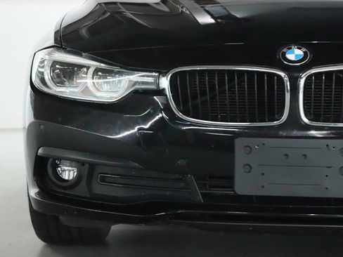 Used 2018 BMW 320i Sedan RWD image 7