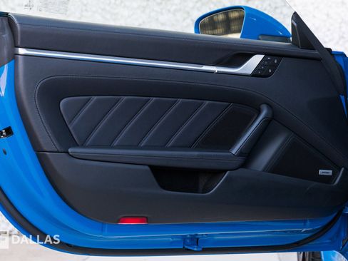 Used 2022 Porsche 911 Turbo image 21