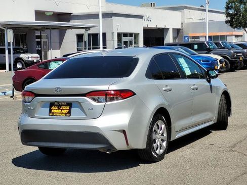 Used 2023 Toyota Corolla LE FWD image 4