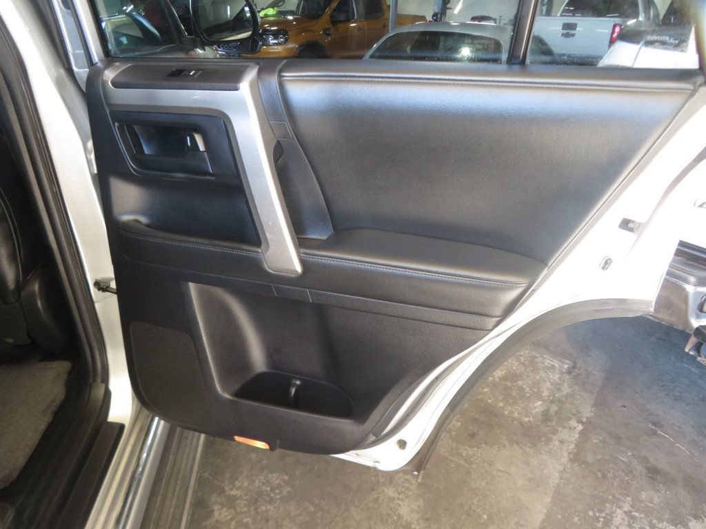 Used 2011 Toyota 4Runner Limited AWD/4WD image 27