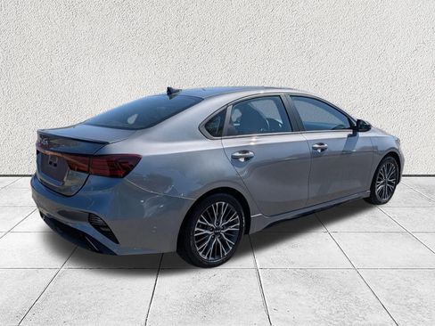 Used 2023 Kia Forte GT-Line w/ GT-Line Premium Package FWD image 3