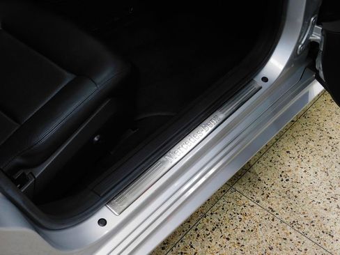 Used 2013 Mercedes-Benz E 350 4MATIC Sedan image 92