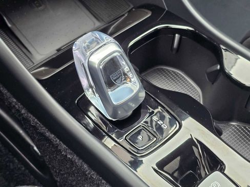 New 2026 Volvo XC40 B5 Plus w/ Protection Package Premier image 33