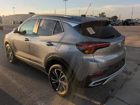 Used 2023 Buick Encore GX Select w/ Safety Package II AWD/4WD image 2