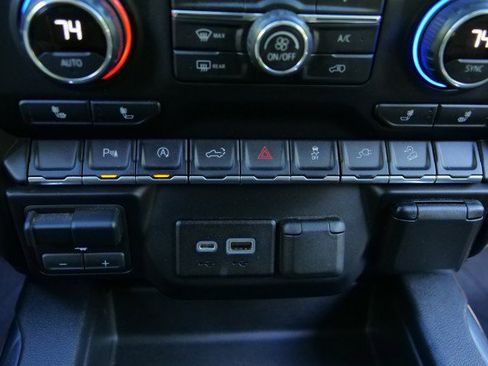 Used 2019 Chevrolet Silverado 1500 LT Trail Boss AWD/4WD image 16