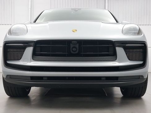 Certified 2026 Porsche Macan S AWD/4WD image 10