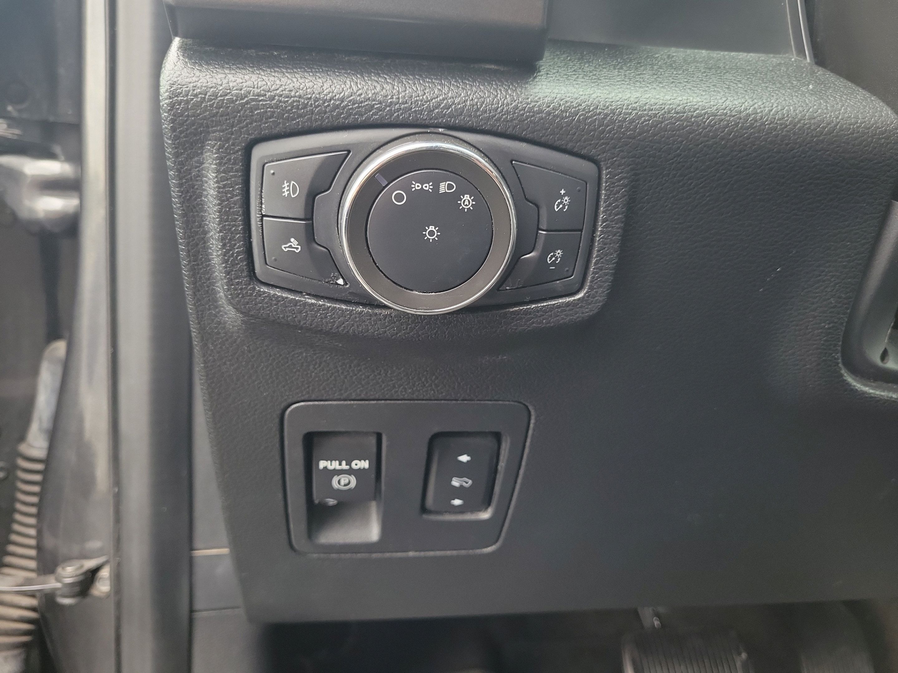 Certified 2020 Ford F150 XLT w/ Equipment Group 302A Luxury AWD/4WD image 19