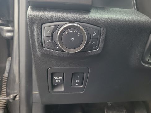Used 2020 Ford F150 XLT w/ Equipment Group 302A Luxury AWD/4WD image 19