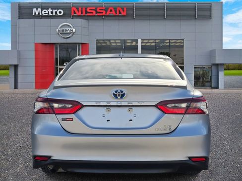 Used 2023 Toyota Camry LE image 5