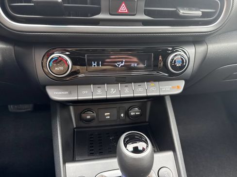 Used 2023 Hyundai Kona Limited AWD/4WD image 32