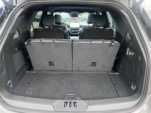 Used 2025 Ford Explorer ST w/ Sun And Sound Package AWD/4WD image 16