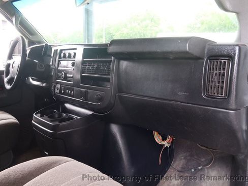 Used 2018 Chevrolet Express 3500 LT w/ LT Preferred Equipment Group RWD image 17