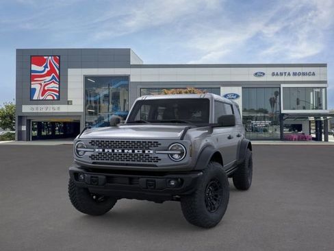 New 2026 Ford Bronco Badlands w/ Sasquatch Package AWD/4WD image 2