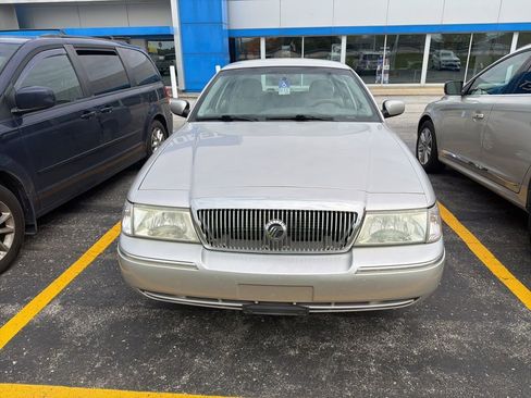 Used 2005 Mercury Grand Marquis LS RWD image 2